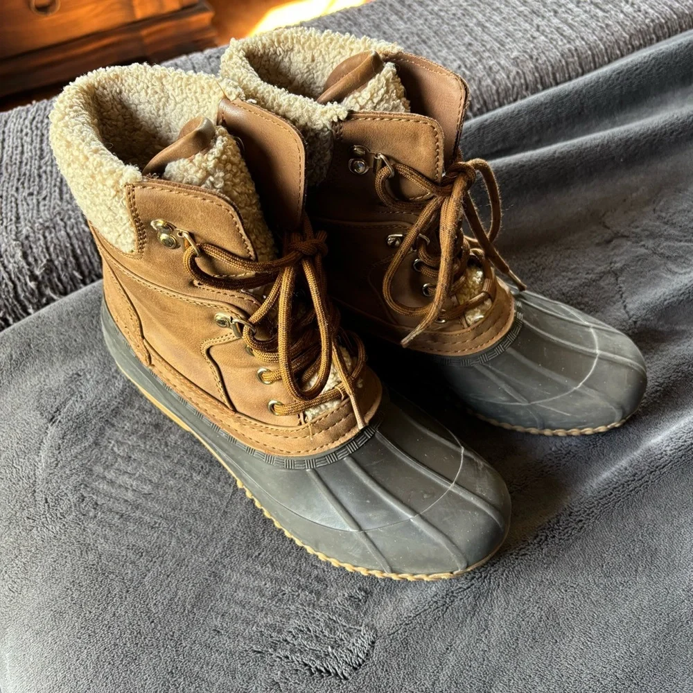Tommy Hilfiger Women’s Rainah Duck Boots Size 8 - Picture 3 of 14